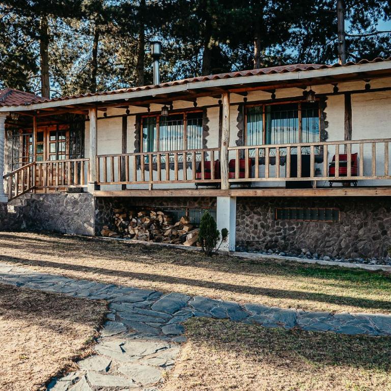 Mount House Lodge - Superior Chalet - 1