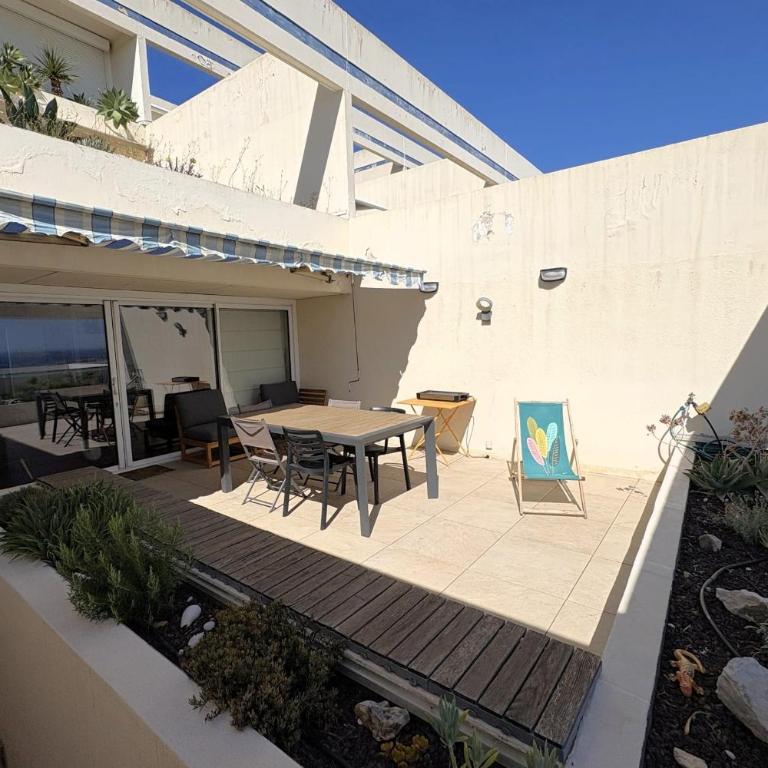 Apartment with sea view terrace and swimming pool - Apartamento - 3