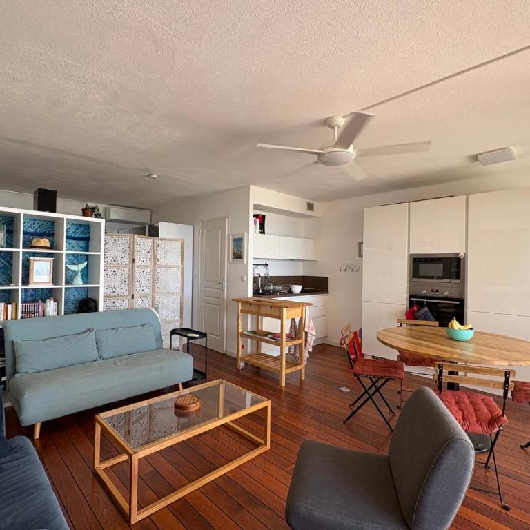 Apartment with sea view terrace and swimming pool - Apartamento - 4