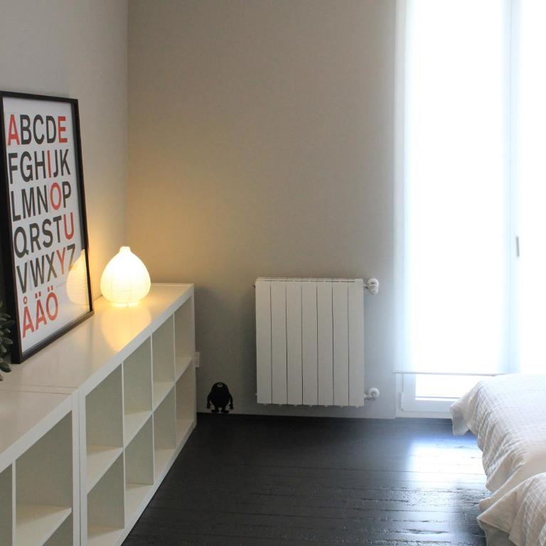 San Sebastian playa Zurriola-NO PARTIES AT HOME-NO FIESTAS EN CASA-300 meters to the beach-90 m2 - Three-Bedroom Apartment - 7