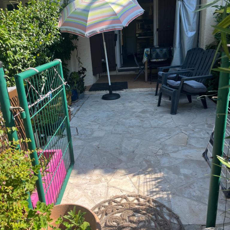 Studio Boulouris bord de mer RDJ 2 pers - Studio avec Vue sur Jardin - 9