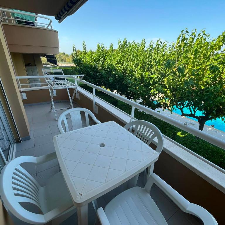 Apartamentos Dalia - Apartamento de 1 dormitorio con vistas a la piscina - 11