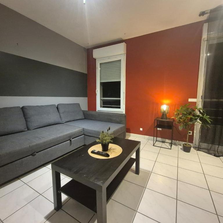 Large, spacious, fully equipped 4P - 2bedroom apartment - parking - Apartment mit 1 Schlafzimmer und Gartenblick - 1