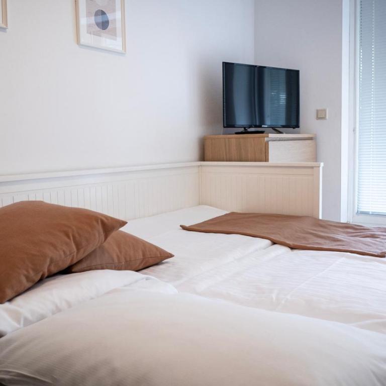 Hotel Villa Rückert - Apartment mit 1 Schlafzimmer und Garten - 3