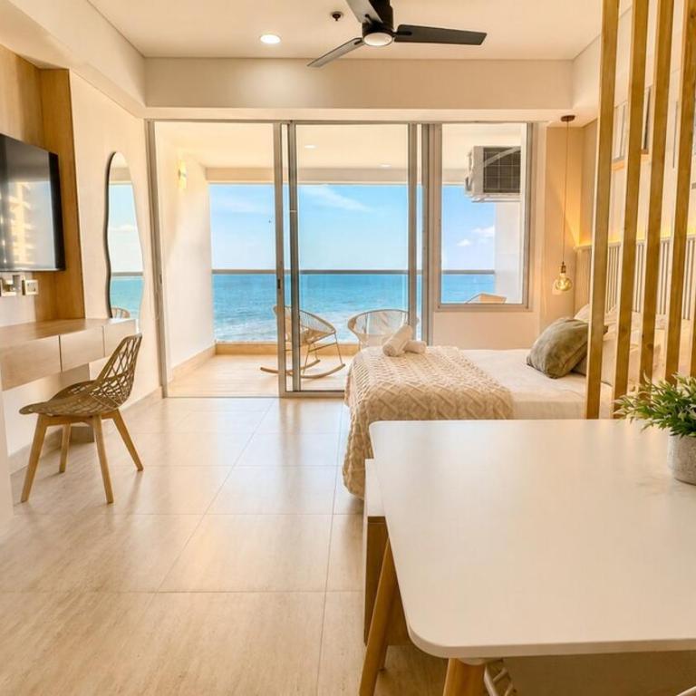 Sea view Pool and jacuzzi Airport 5 min away - Loft - 1