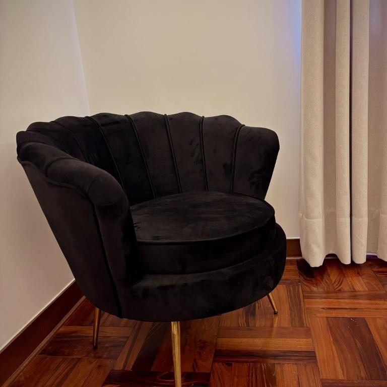 Beautiful Room in a Boutique House with Patio - Queen Room - 8