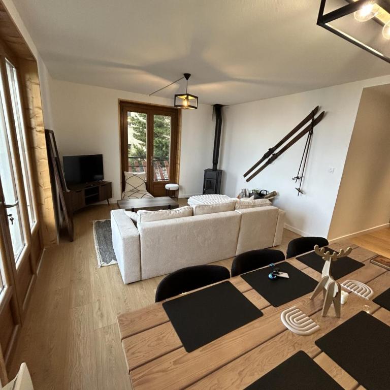 Appartement moderne et spacieux avec poêle à bois et balcon - Appartement - 1