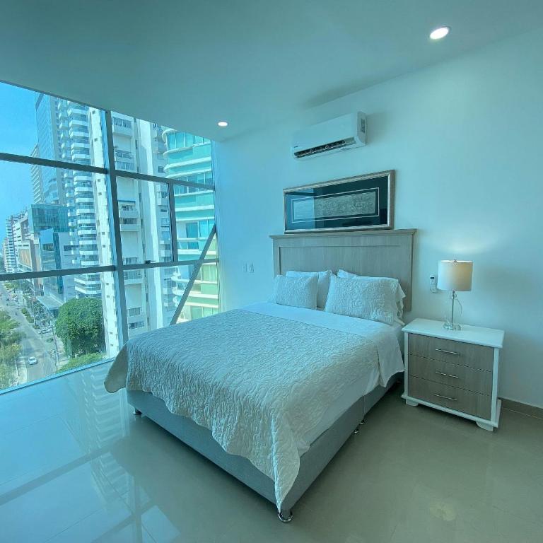 Apartamentos con vista al mar en Edificio Infinito - Apartment - 12