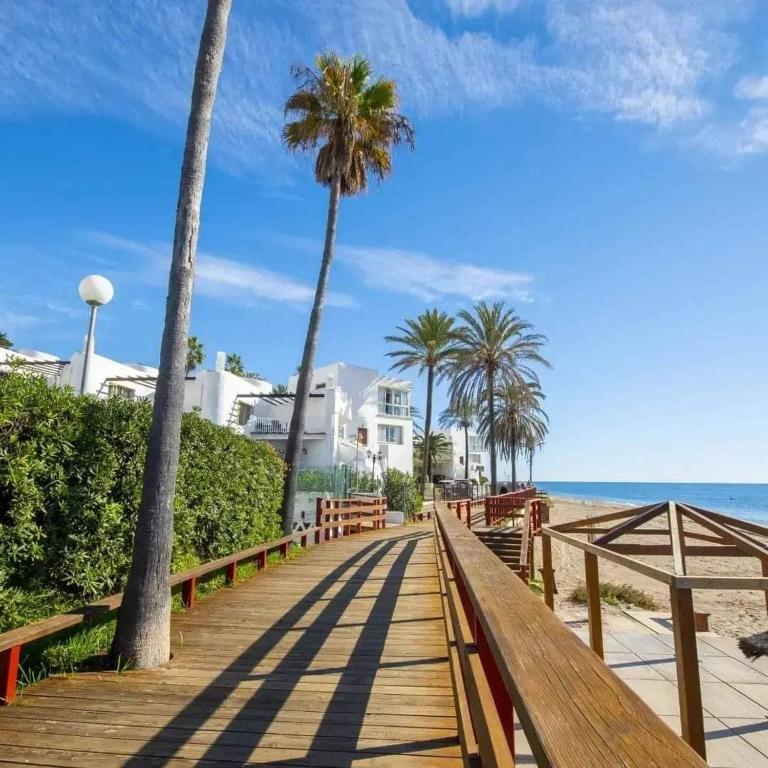 Marbellamar, Beachfront Apartment in Calahonda - Apartamento de 3 dormitorios - 32