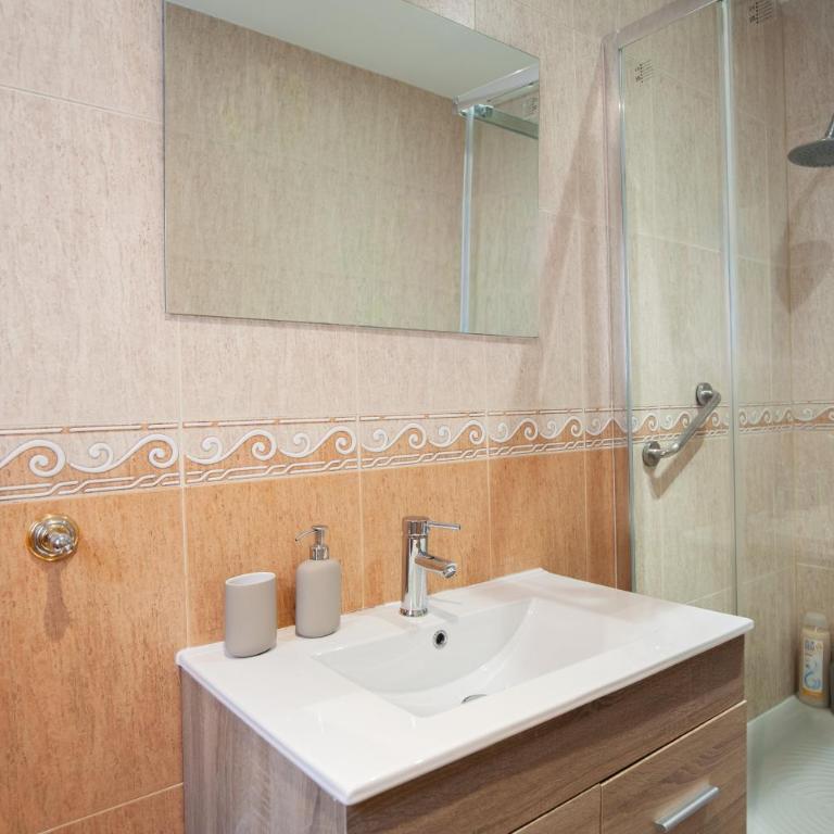Oasis Sereno Retiro · Hogar Madrileño c/ Terraza - Appartement avec Terrasse - 7