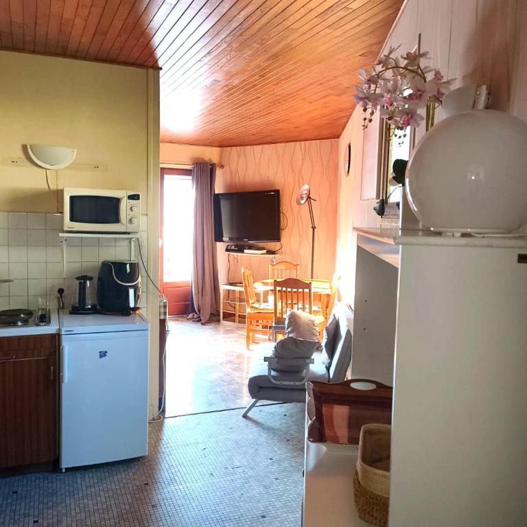 Residence Royale, Studio avec Terrasse au 6ème étage avec ascenseur - Studio - 50