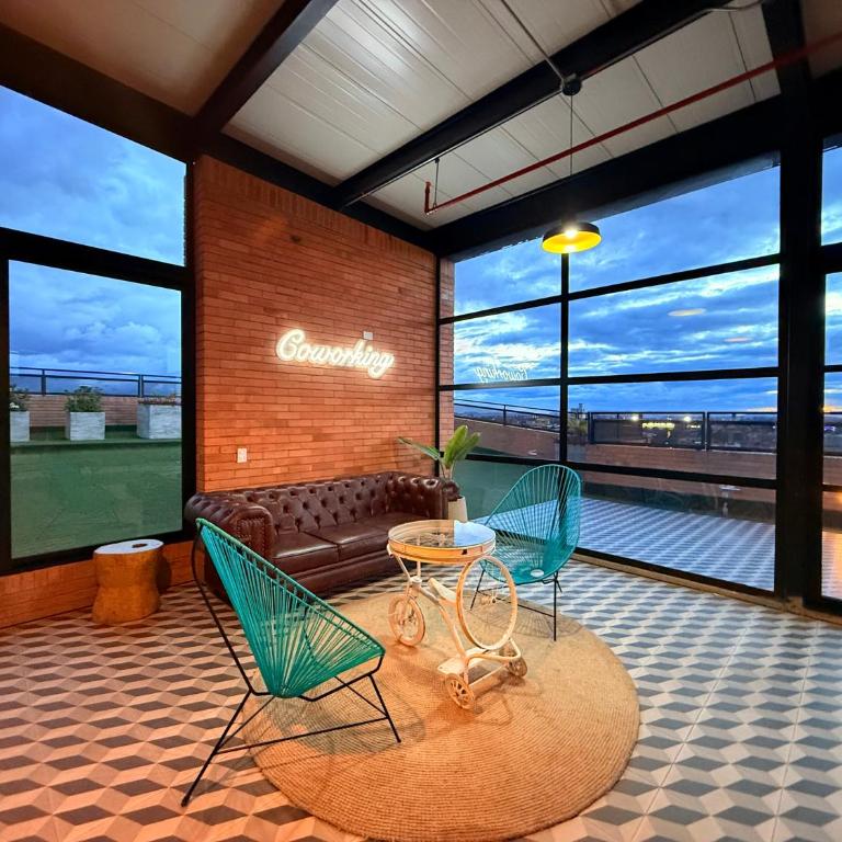 Balcón Privado - Vista a los Cerros y a pasos del Parque de los Hippies - Apartamento de 1 dormitorio - 25