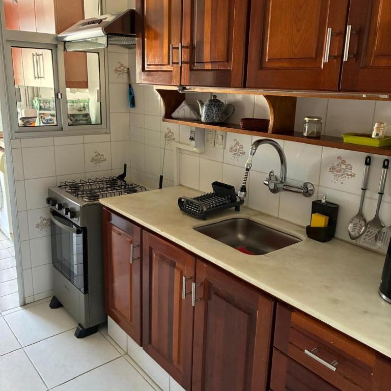 Lindo Apartamento en Punta del Este, ideal para 1 a 3 personas, terraza, parrillero propio y cochera - Apartamento de 3 dormitorios - 8