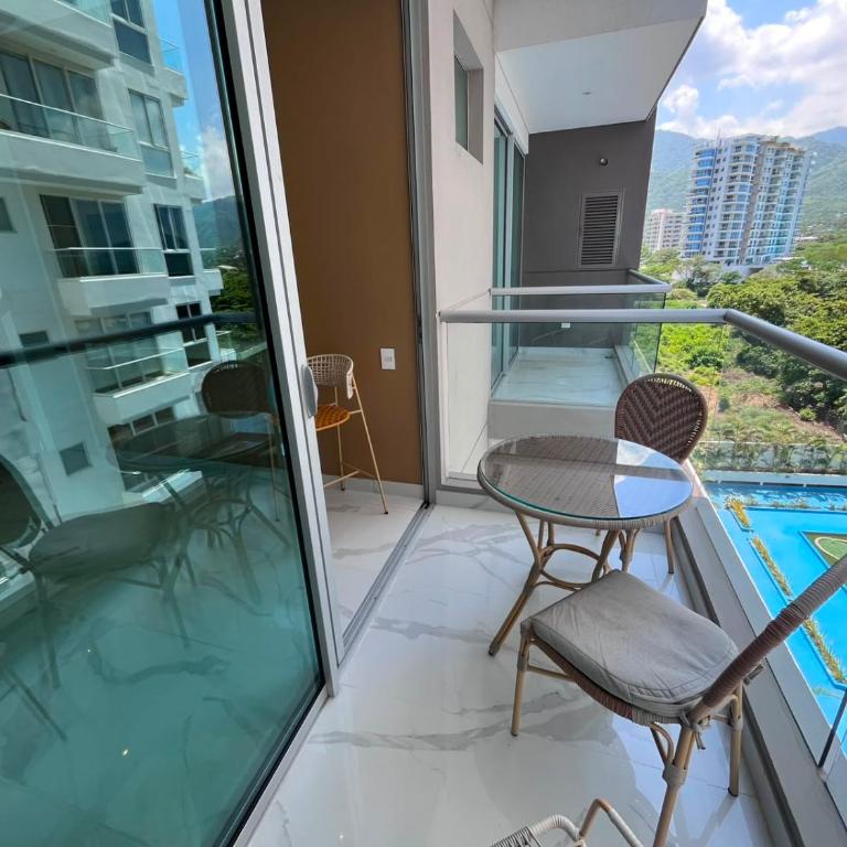 Moderno y Acogedor Con Balcón y Vista a la Montaña - Apartamento de 2 dormitorios - 2