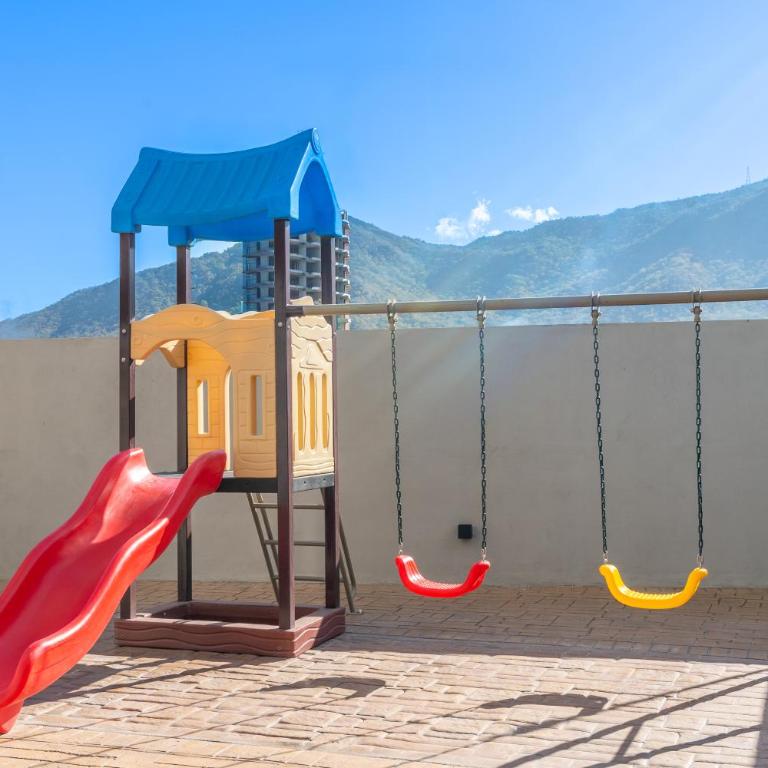 Moderno y Acogedor Con Balcón y Vista a la Montaña - Apartamento de 2 dormitorios - 26