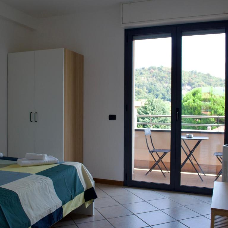 Como Grand Apartment - Elegant 3 room apartment - Three-Bedroom Apartment - 8