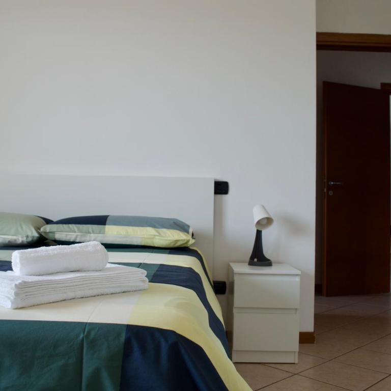 Como Grand Apartment - Elegant 3 room apartment - Three-Bedroom Apartment - 12