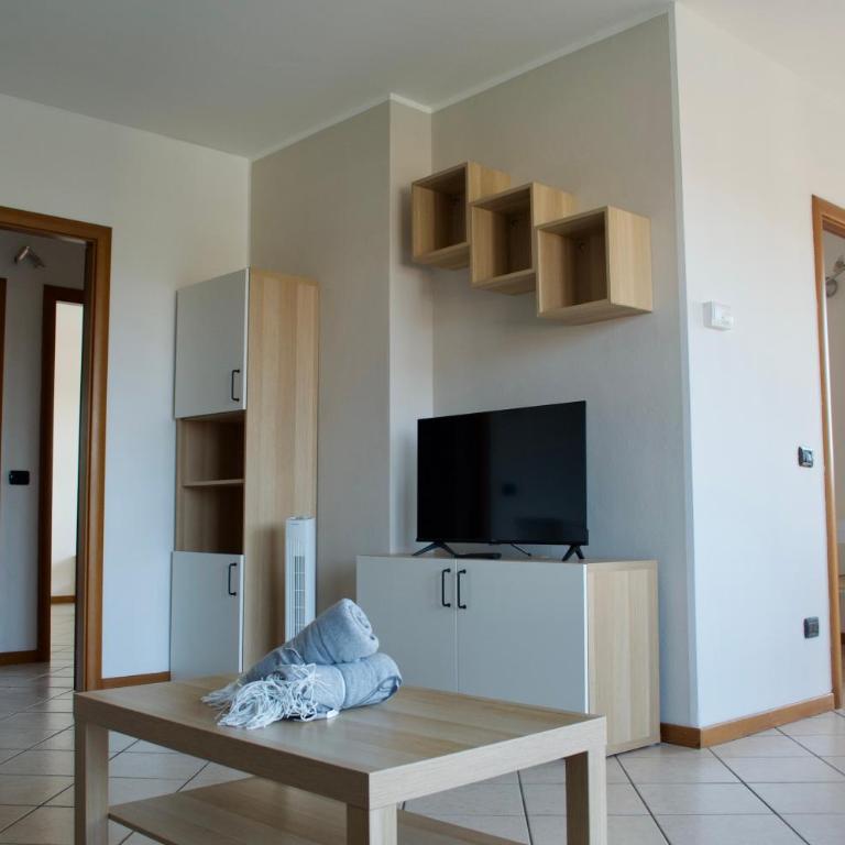 Como Grand Apartment - Elegant 3 room apartment - Three-Bedroom Apartment - 21