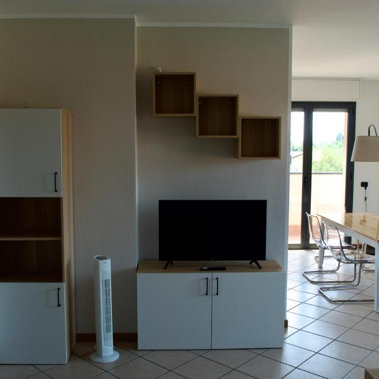 Como Grand Apartment - Elegant 3 room apartment - Three-Bedroom Apartment - 27