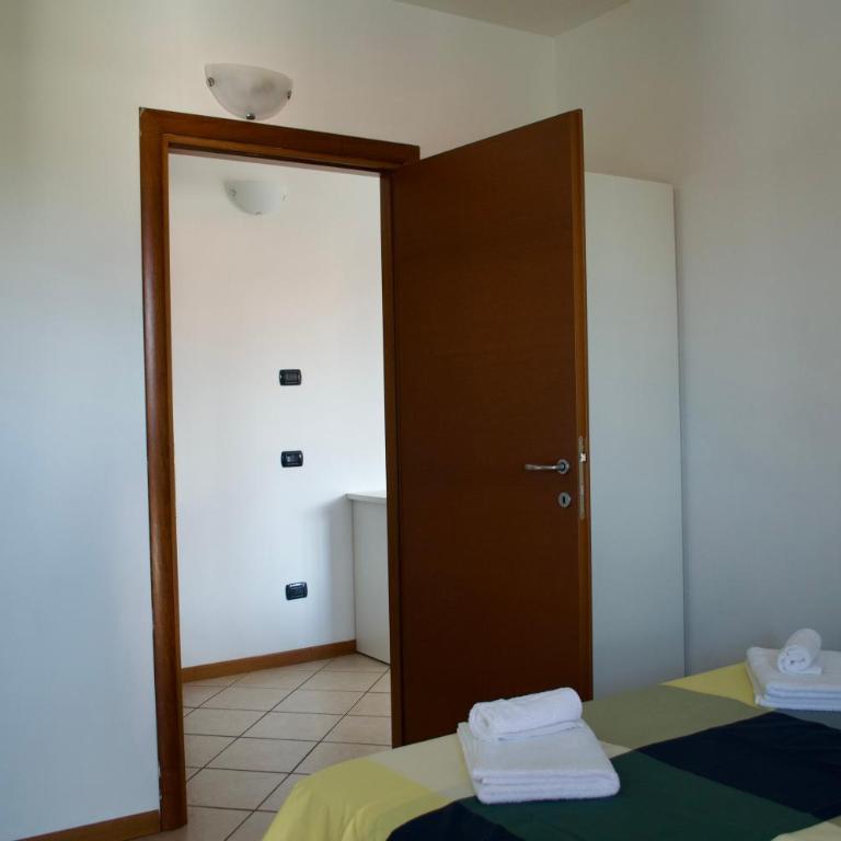 Como Grand Apartment - Elegant 3 room apartment - Three-Bedroom Apartment - 53