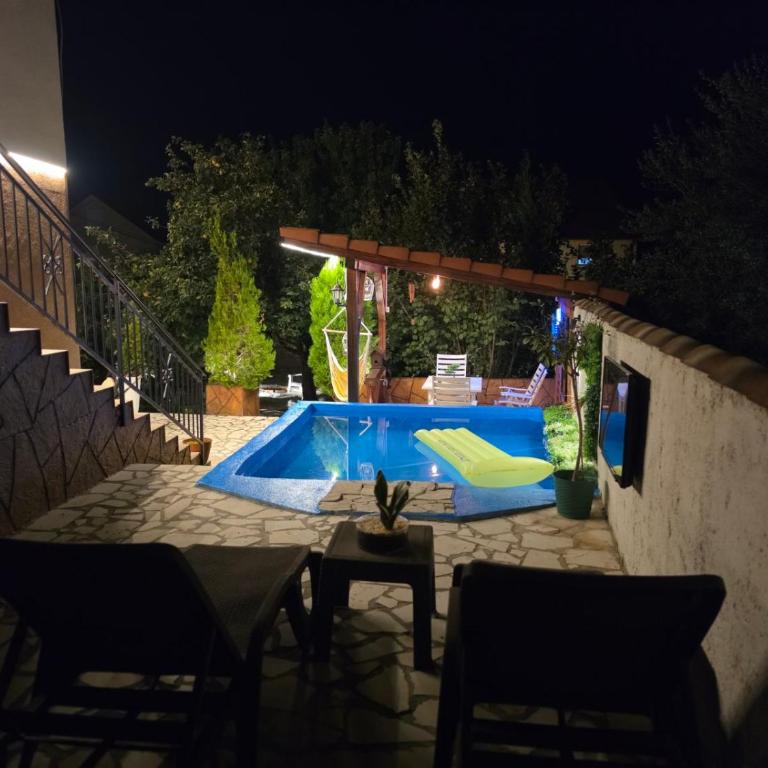 Vila Knežević - Apartman sa Dve Spavaće Sobe i Sopstvenim Bazenom - 17