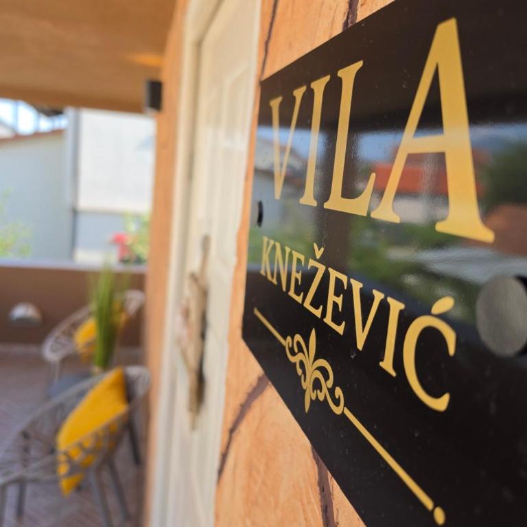 Vila Knežević - Apartman sa Dve Spavaće Sobe i Sopstvenim Bazenom - 18