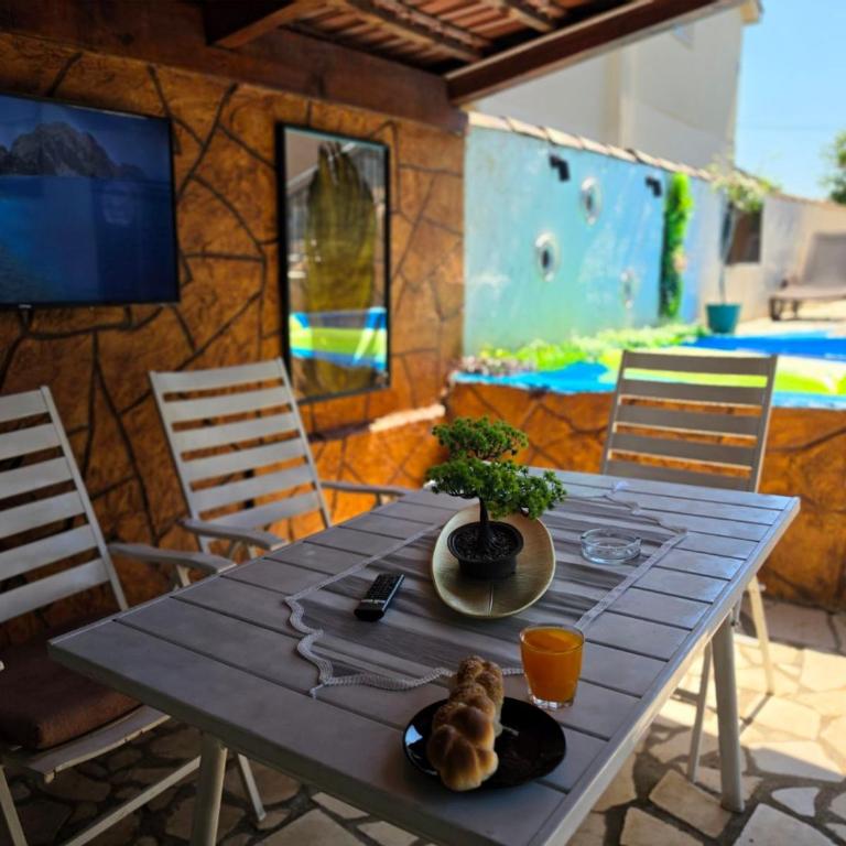 Vila Knežević - Apartman sa Dve Spavaće Sobe i Sopstvenim Bazenom - 22