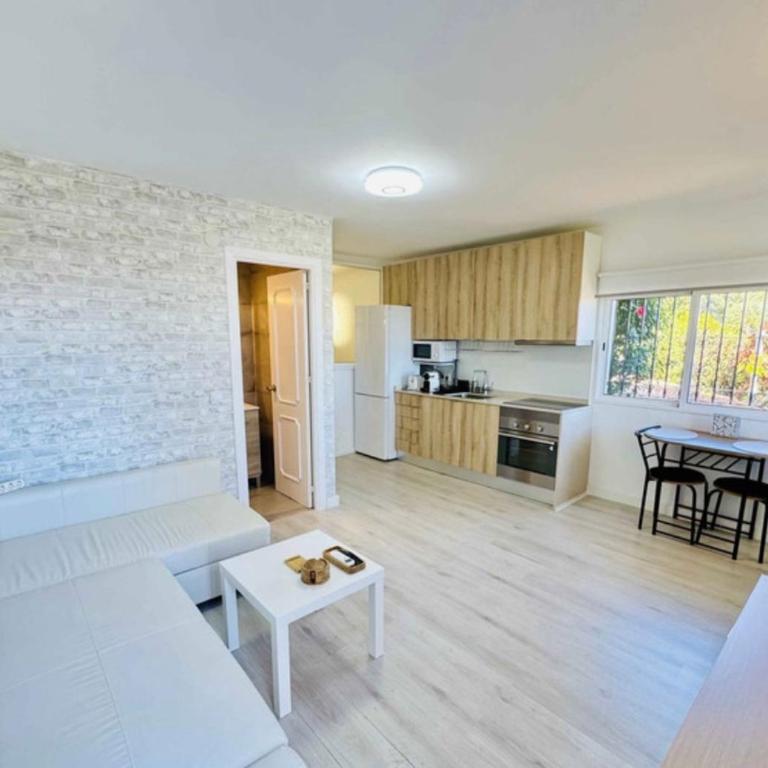 Luxury Calahonda Home with Self Contained Apartment - Ferienhaus mit 4 Zimmern - 30