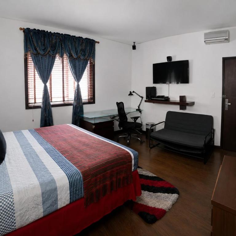 Hotel y Hostal cf bed y breakfast - Deluxe Room (2 Adults + 1 Child) - 4
