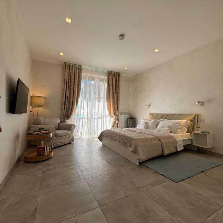 RifReady Apartment con posto auto vicino a AOU Careggi, Meyer, Polo UniFi - Two-Bedroom Apartment with Balcony and Terrace - 2