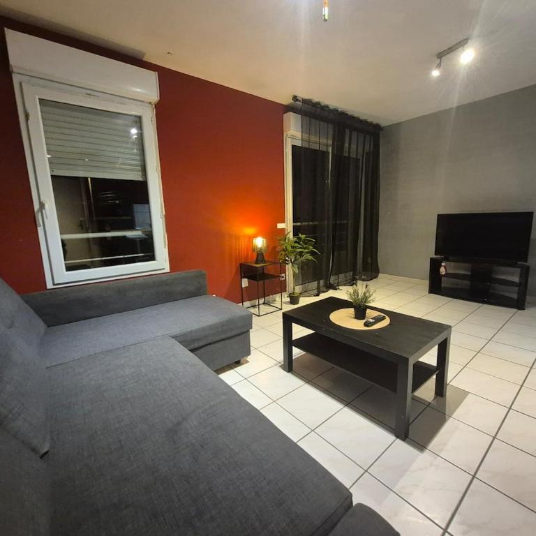 Large, spacious, fully equipped 4P - 2bedroom apartment - parking - Apartment mit 1 Schlafzimmer und Gartenblick - 6
