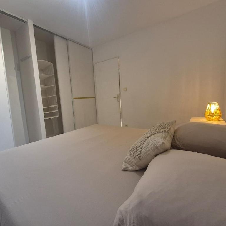 Large, spacious, fully equipped 4P - 2bedroom apartment - parking - Apartment mit 1 Schlafzimmer und Gartenblick - 7