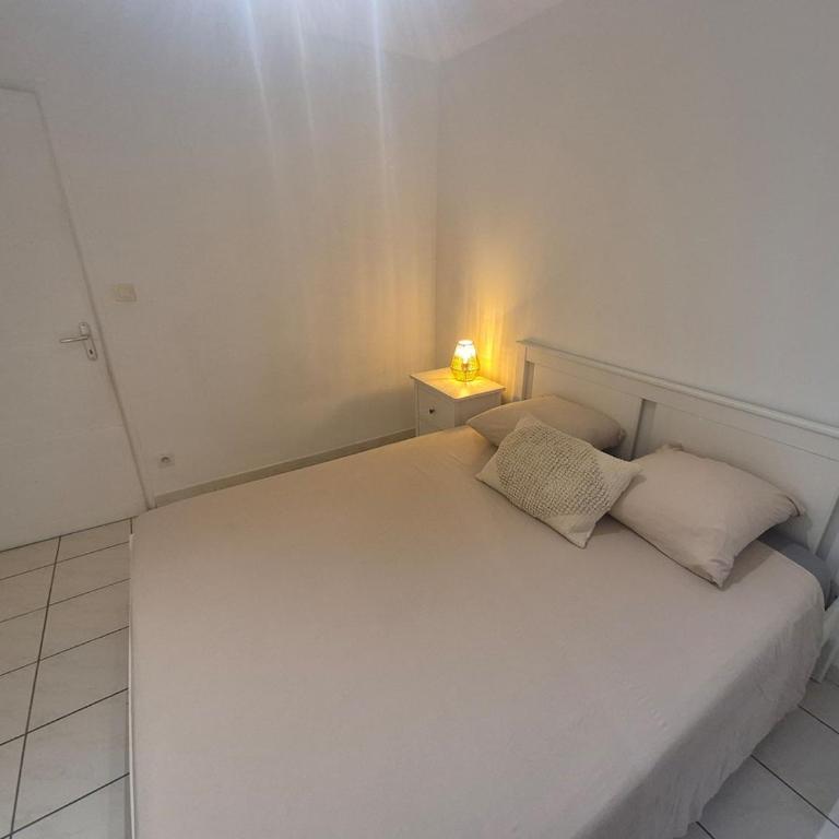 Large, spacious, fully equipped 4P - 2bedroom apartment - parking - Apartment mit 1 Schlafzimmer und Gartenblick - 15
