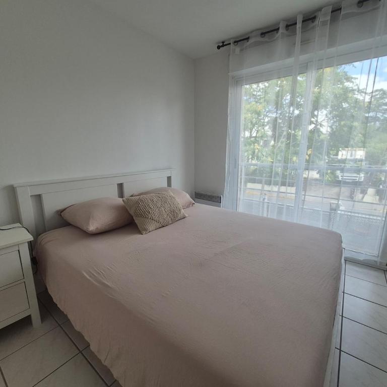 Large, spacious, fully equipped 4P - 2bedroom apartment - parking - Apartment mit 1 Schlafzimmer und Gartenblick - 16