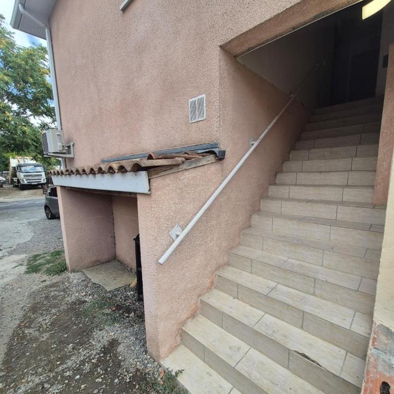 Large, spacious, fully equipped 4P - 2bedroom apartment - parking - Apartment mit 1 Schlafzimmer und Gartenblick - 24
