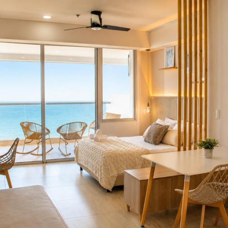 Sea view Pool and jacuzzi Airport 5 min away - Loft - 15