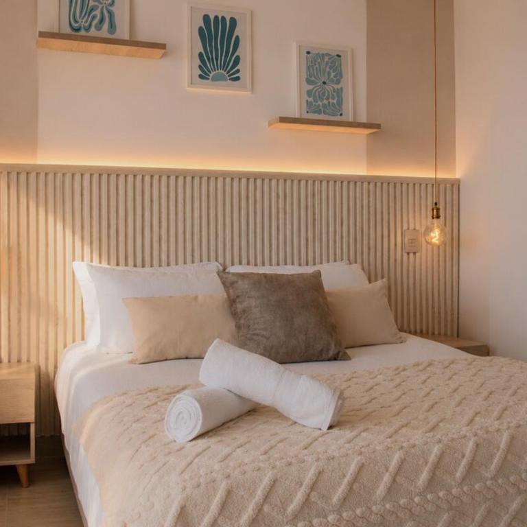 Sea view Pool and jacuzzi Airport 5 min away - Loft - 17