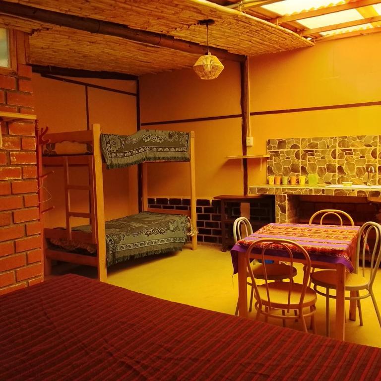 Tony's House Eco Hostel - Triple Room with Garden View - 1