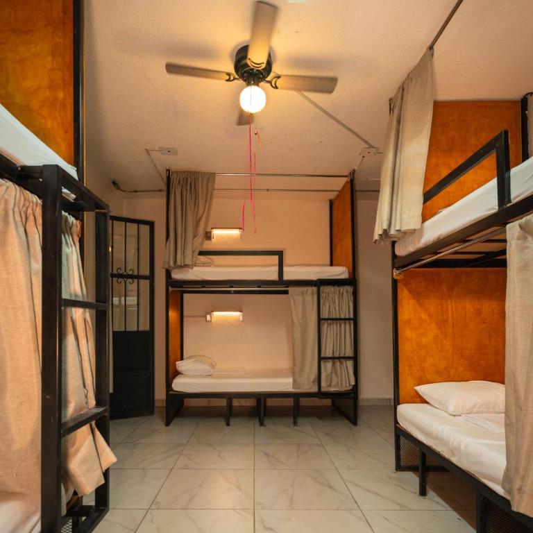 Hostal Vibes - Cama Individual en habitación compartida femenina - 5