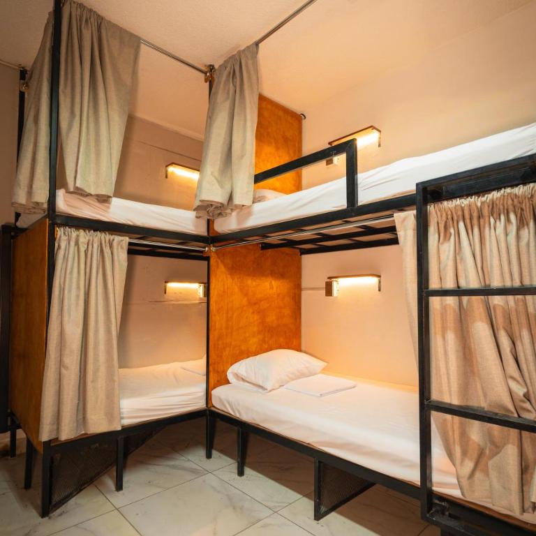 Hostal Vibes - Cama Individual en habitación compartida femenina - 6