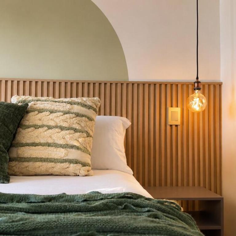 Sea View and Stunning Sunsets 5min Walk Airport - Loft - 3