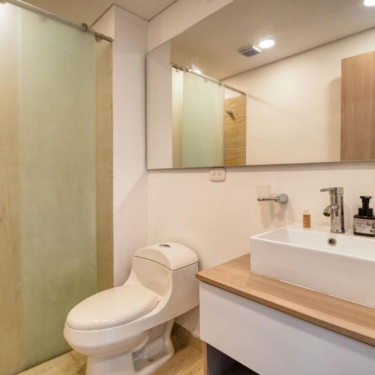 Sea View and Stunning Sunsets 5min Walk Airport - Loft - 11