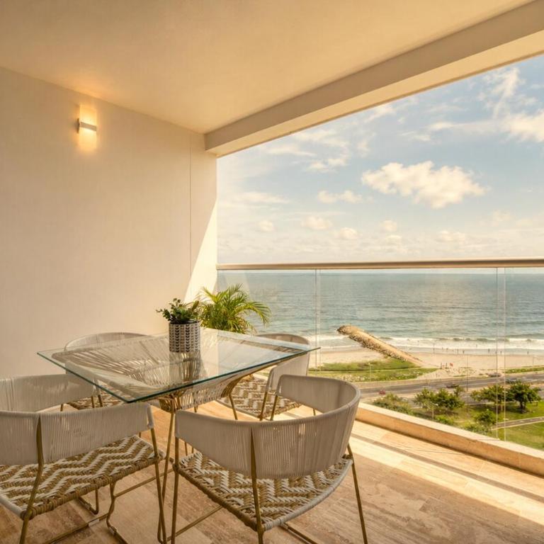Sea View and Stunning Sunsets 5min Walk Airport - Loft - 15