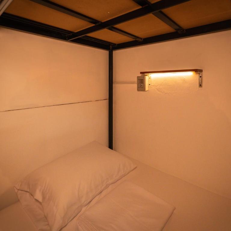 Hostal Vibes - Cama individual en habitación compartida mixta - 4