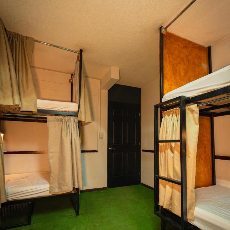Hostal Vibes - Cama en habitación compartida mixta de 8 camas - 7