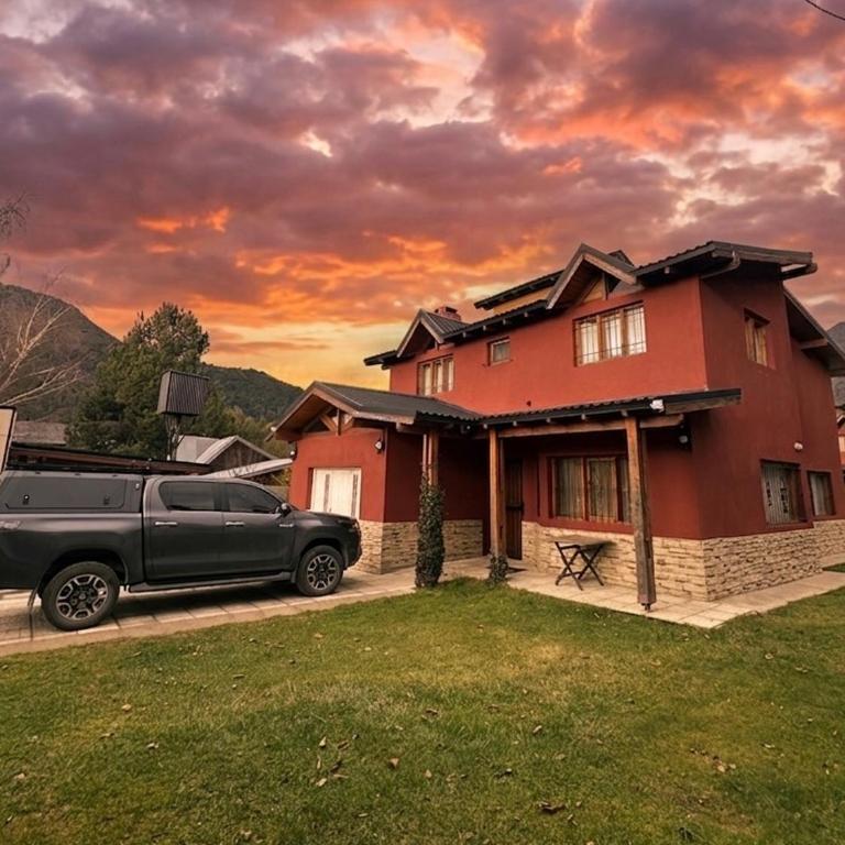 Patagonia Loft Casa de 3 dormitorios en villa los coihues - Three-Bedroom Home - 1