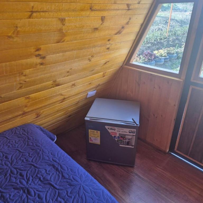 Finca Amor Eterno Cabaña Red - Queen Room with Balcony - 5