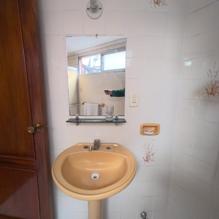 Gran Hotel Mediterráneo - Deluxe Queen Room - 25