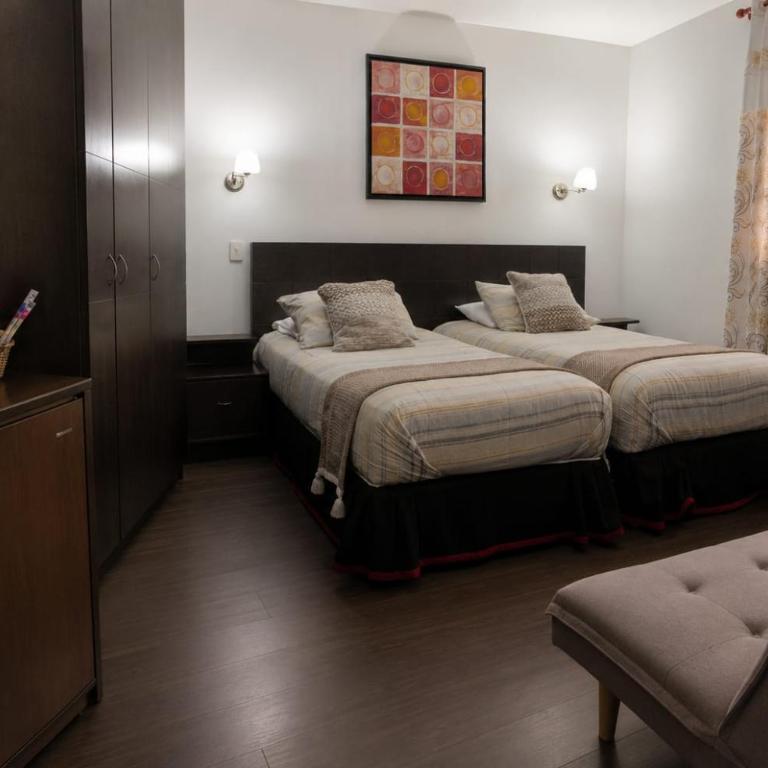 Hotel y Hostal cf bed y breakfast - Deluxe Family Room - 3