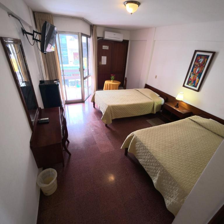 Gran Hotel Mediterráneo - Superior Double Room with Two Double Beds - 1